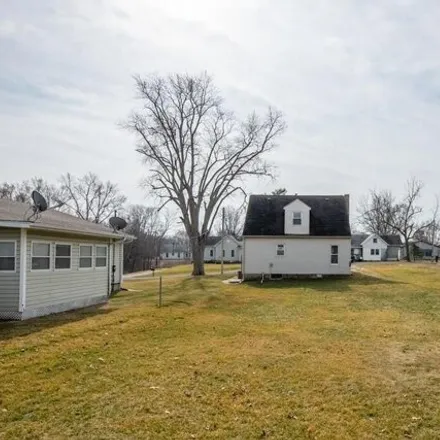 Image 5 - 472 East 6th Street, Glasford, Peoria County, IL 61533, USA - House for sale