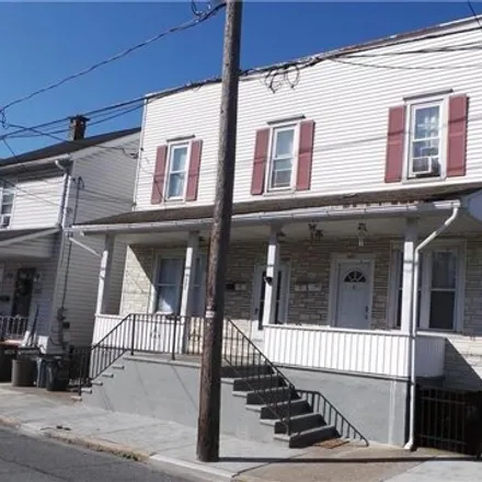 Image 2 - 1610 Newport Avenue, Newport, Northampton, PA 18067, USA - Apartment for rent