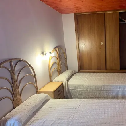 Rent this 2 bed apartment on 36580 Vila de Cruces
