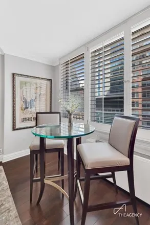 Image 2 - 175 East 62nd Street, New York, NY 10065, USA - Apartment for sale