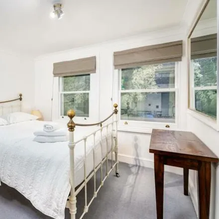 Image 4 - 97 Cambridge Gardens, London, W10 6HH, United Kingdom - Apartment for sale