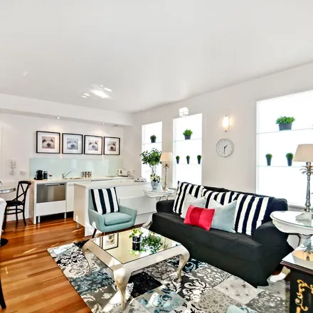 Rent this 1 bed apartment on Little Buckingham Street in Richmond VIC 3121, Australia