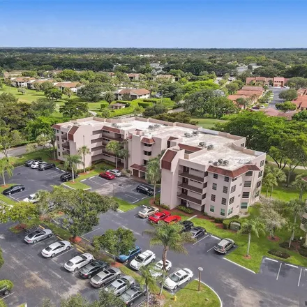 Buy this 3 bed condo on 1998 Sable Palm Drive in Pine Island Ridge, Davie