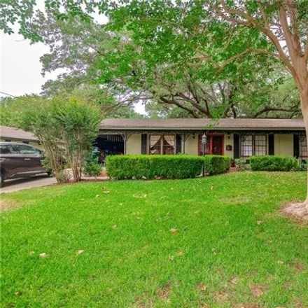 Buy this 2 bed house on 420 Cherokee Lane in Victoria, TX 77901