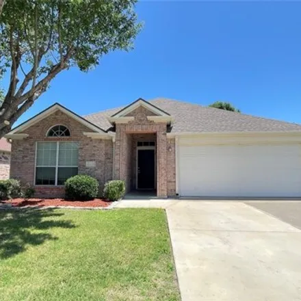 Rent this 3 bed house on 8209 Macgregor Dr in Arlington, Texas