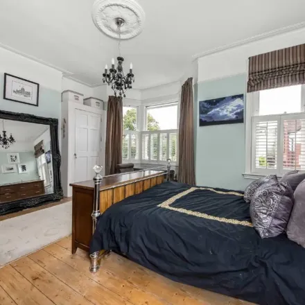 Image 6 - Overhill Road, London, SE22 0PU, United Kingdom - Apartment for rent