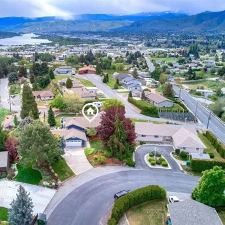 Buy this 4 bed house on 3513 Kimberly Court in Wenatchee, WA 98801