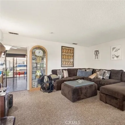 Image 5 - 1581 West 218th Street, Los Angeles, CA 90501, USA - House for sale