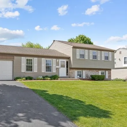 Image 2 - 1435 Chalfont Drive, Schaumburg, IL 60194, USA - House for sale