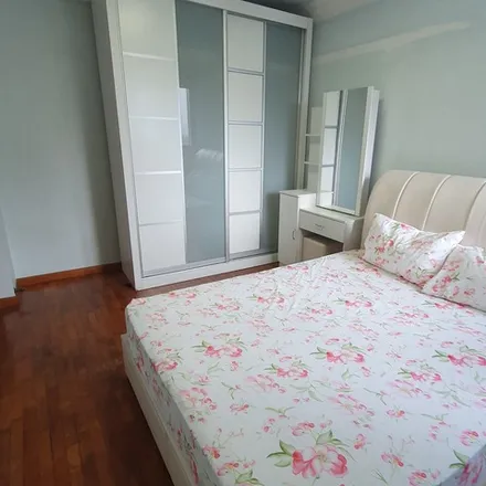 Rent this 3 bed apartment on 467 North Bridge Road in Singapore 190010, Singapore