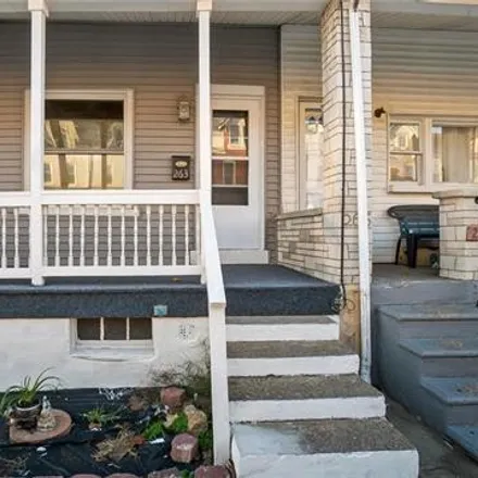 Image 3 - Italian American Bocce Association, 271 East Elm Street, Allentown, PA 18109, USA - Townhouse for sale