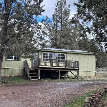 Buy this studio apartment on 5871 Teare Lane in Klamath County, OR 97623