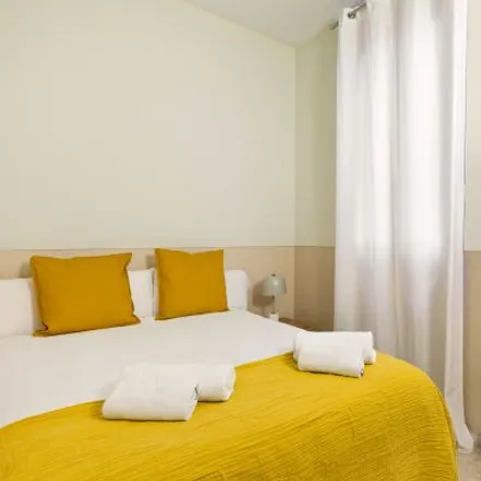 Rent this 2 bed room on Carrer de la Mercè in 6, 08002 Barcelona