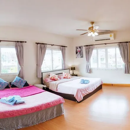 Rent this 3 bed house on Mini-bus to Don Muang Airport in Central Pattaya Road (Pattaya Klang), Pattaya City