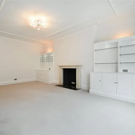 Image 3 - 34 Sloane Court West, London, SW3 4TD, United Kingdom - Apartment for rent