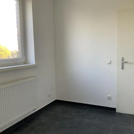 Rent this 4 bed apartment on Kranichstraße 4 in 47506 Neukirchen-Vluyn, Germany