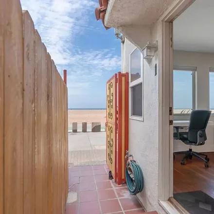 Rent this 3 bed apartment on Santa Monica Beach Path in Santa Monica, CA 90401