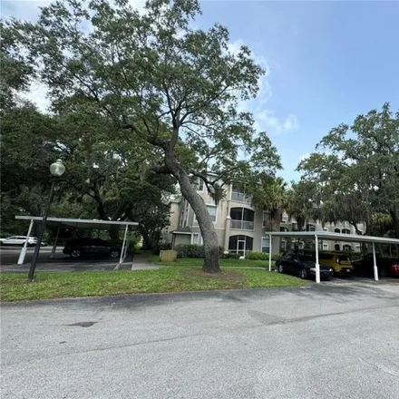 Buy this 3 bed condo on MetroWest Golf Club in Minnie Rouse Lane, Orange County