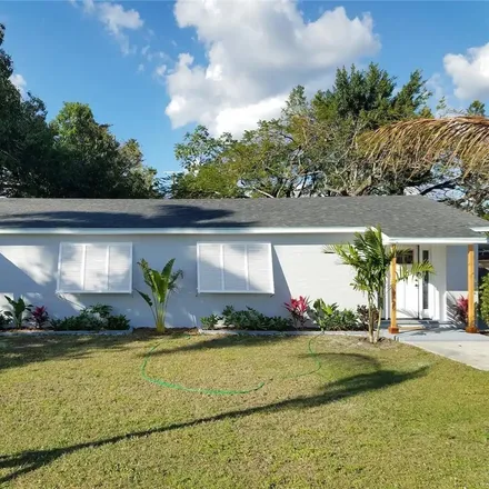 Buy this 2 bed duplex on 1902 Llewellyn Drive in Fort Myers, FL 33901