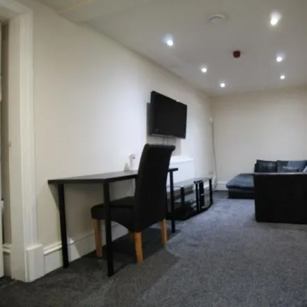Image 1 - Ribblesdale Place, Preston, PR1 8BZ, United Kingdom - Apartment for rent