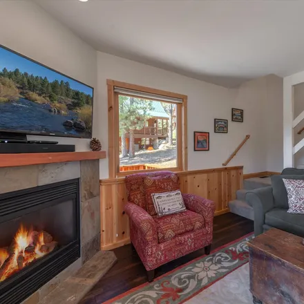 Image 5 - 14405 Denton Avenue, Truckee, CA 96161, USA - House for sale