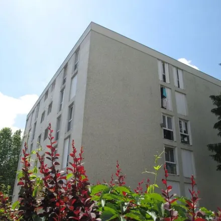 Rent this 2 bed apartment on 5 Rue des Saucis in 21270 Pontailler-sur-Saône, France