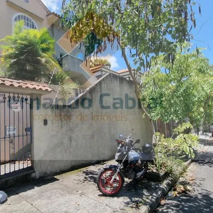 Buy this 3 bed house on Rua Itaguaí in Pé Pequeno, Niterói - RJ