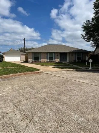 Buy this 3 bed house on 500 Whippoorwill Drive in Missouri City, TX 77489