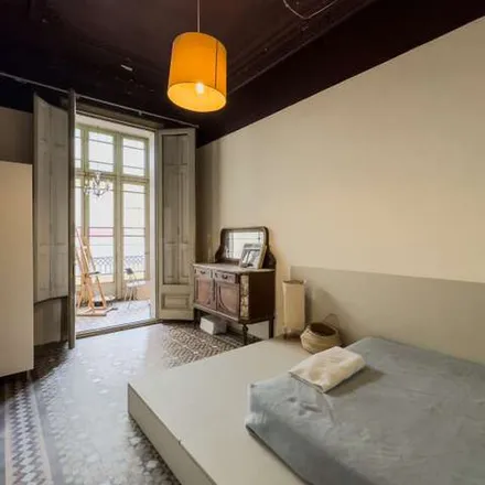 Rent this 9 bed apartment on Parami in Carrer de la Diputació, 204