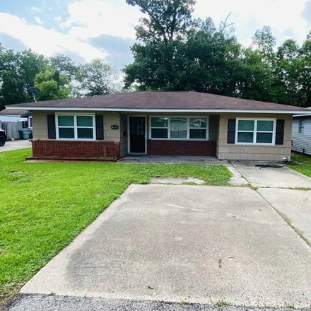 Rent this 3 bed house on 1929 North 23rd Street in Calder Highlands, Beaumont