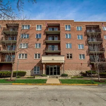 Buy this 2 bed condo on 1377 Perry Street in Des Plaines, IL 60016