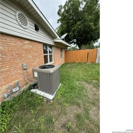 Image 4 - 289 East Langley Boulevard, Universal City, Bexar County, TX 78148, USA - House for sale