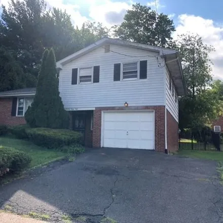 Buy this 3 bed house on 1736 Coolidge Avenue in Roslyn, Abington Township