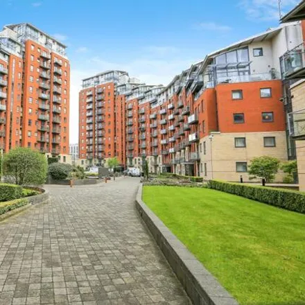 Buy this 1 bed apartment on City Island in Aire Valley Towpath, Leeds