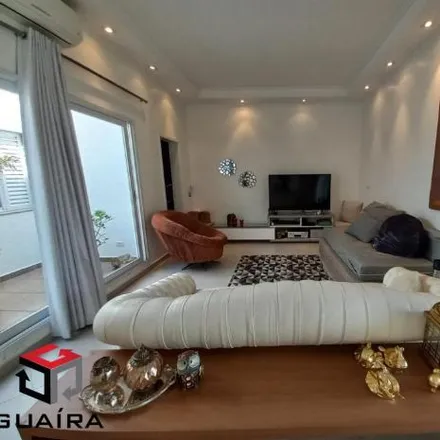 Buy this 3 bed house on Rua Silva Jardim in Santa Terezinha, Santo André - SP