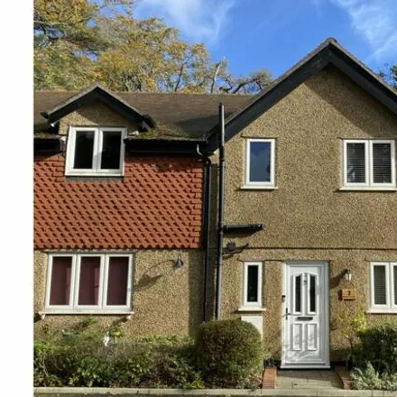 Image 1 - Shandon Close, Pembury Road, Royal Tunbridge Wells, TN2 3QY, United Kingdom - Townhouse for sale