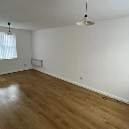 Image 5 - Burroughs Gardens, Liverpool, L3 6EH, United Kingdom - Apartment for rent