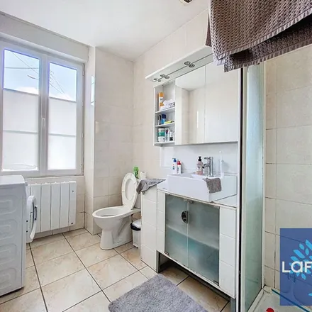 Rent this 2 bed apartment on Les Grenouilles in Place Napoléon, 85000 La Roche-sur-Yon