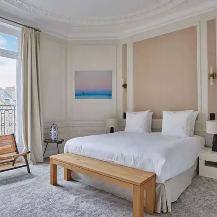 Rent this 4 bed apartment on 21 Avenue Villemain in 75014 Paris, France