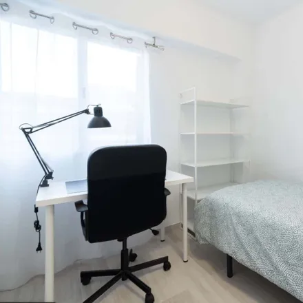 Rent this 4 bed room on Rafalafena in 36, Calle Rafalafena
