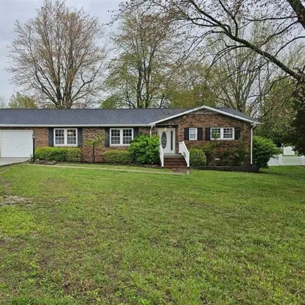 Buy this 3 bed house on 269 Twin Hills Drive in Greenville, Muhlenberg County