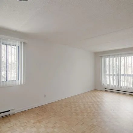 Image 4 - 1556 Avenue Filion, Saint-Lambert, QC J4R 1R5, Canada - Apartment for rent