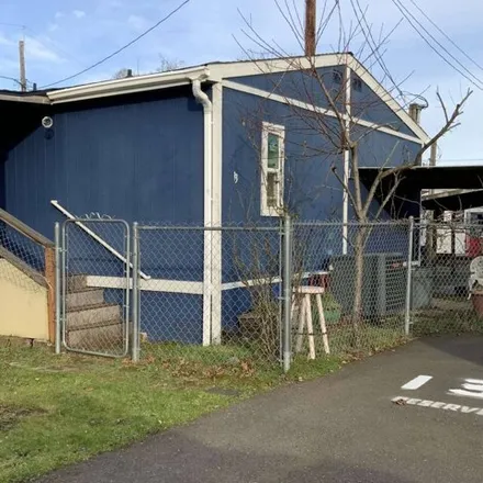 Buy this studio apartment on 8105 Southeast Henderson Street in Portland, OR 97206