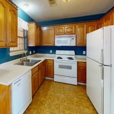 Buy this 3 bed apartment on 13 Thomas Circle