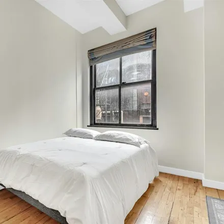Image 4 - 4 LEXINGTON AVENUE 11L in Gramercy Park - Apartment for sale