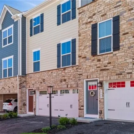 Rent this 4 bed townhouse on 6902 Sycamore Way in Gibsonia, Pennsylvania