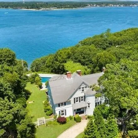Image 1 - 20 Prospect Avenue, Shelter Island Heights, Suffolk County, NY 11965, USA - House for sale