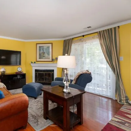 Image 2 - 303 Trinity Ct Apt 1, Princeton, New Jersey, 08540 - Condo for sale