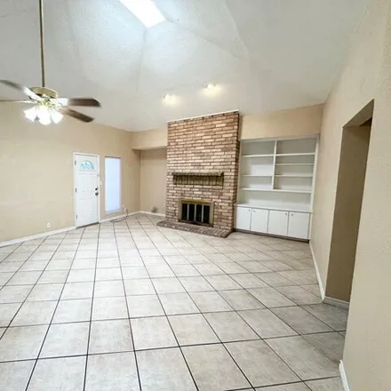 Image 2 - 320 Thomas Street, Midland, TX 79703, USA - House for rent