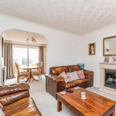 Image 2 - 3 Horns Drove, Rownhams, SO16 8AW, United Kingdom - Townhouse for sale
